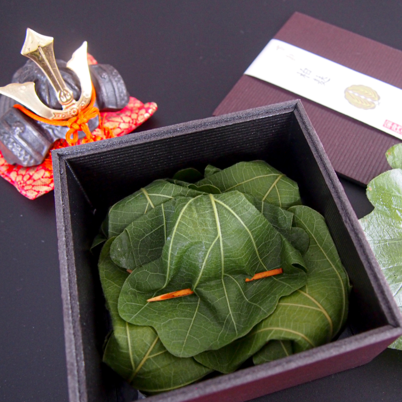 【季節のお菓子】柏麸