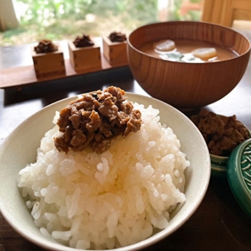 お麸のしぐれ煮はご飯のお供に、やき麸は味噌汁等の椀物に
